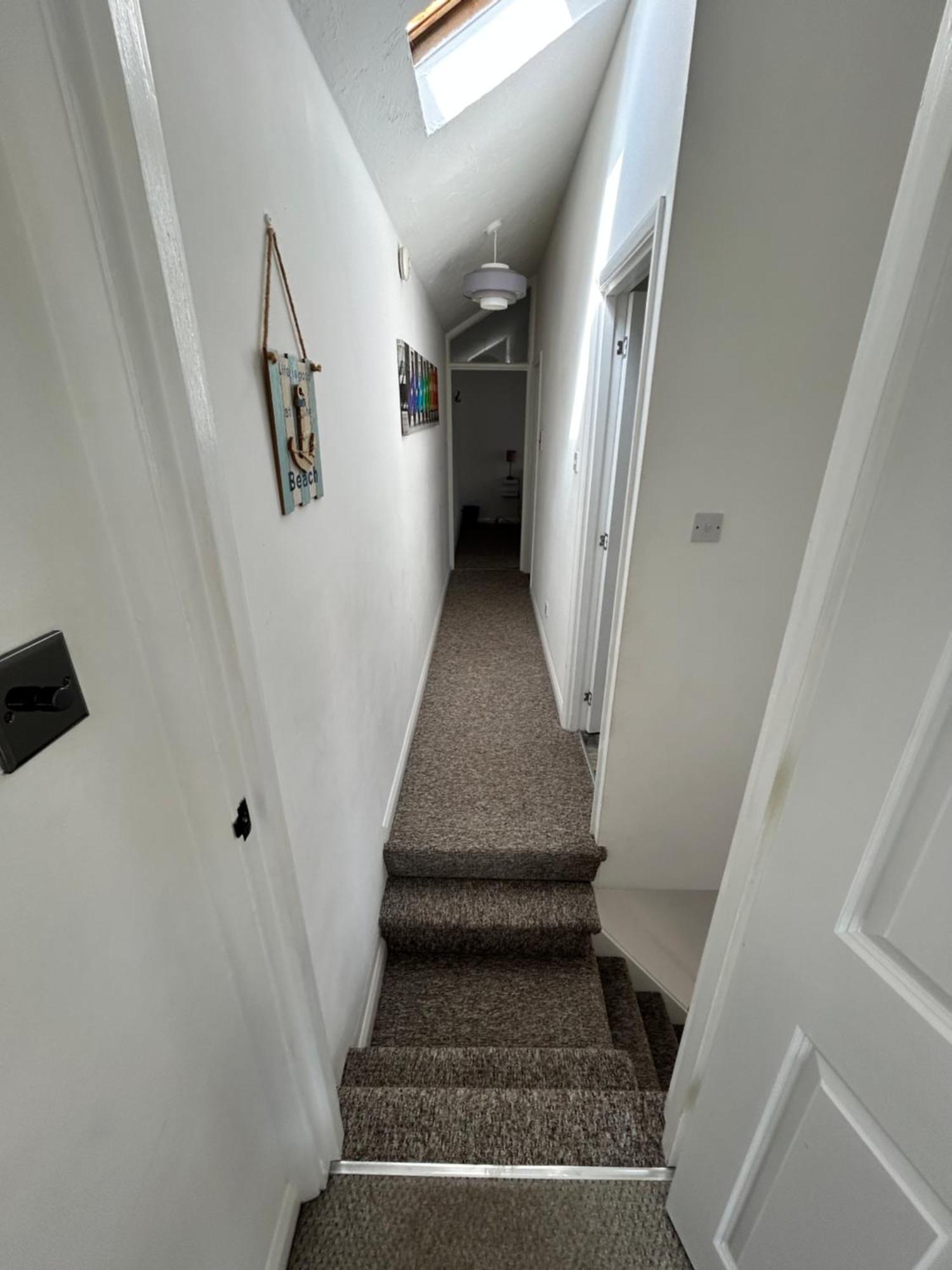 1st Floor Flat In Mews Apartment *